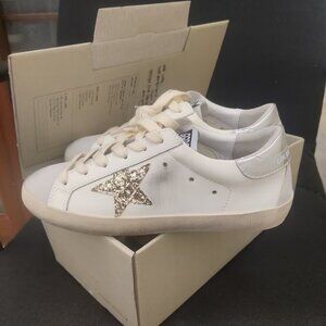 Golden Goose Women's Classic Casual Shoes